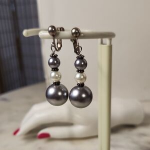 Vintage | Elegant Silver and White Drop Earrings Clip-on